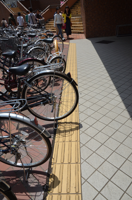 그림 3 잘못된 자전거 주차